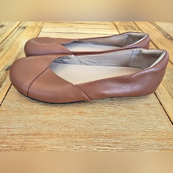 **SOLD**Xero Shoes Phoenyx Leather Brown - Picture 2 of 5